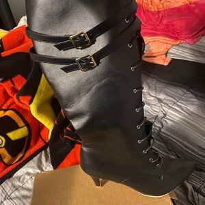 Women’s Boots Size 12